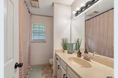 607 E Woodhaven St., White Oak, TX 75693 - Photo 23