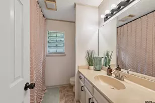 607 E Woodhaven St, White Oak, TX 75693 - Photo 23