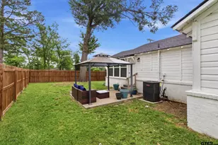 307 Locust St, Winnsboro, TX 75494 - Photo 21