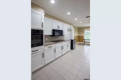 604 Hampshire St, Longview, TX 75605 - Photo 13