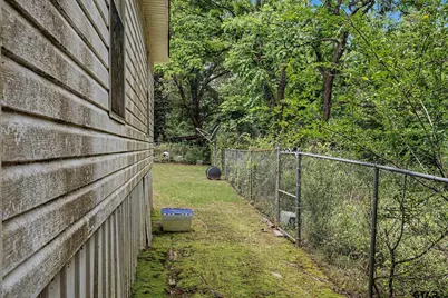 1085 Pyeatt Rd, Gladewater, TX 75647 - Photo 37