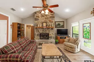 10683 County Rd 2273, Tyler, TX 75707 - Photo 5