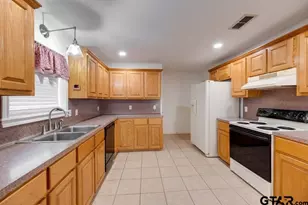 108 An County Road 167, Elkhart, TX 75839 - Photo 7