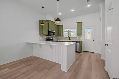 7902 Greenhill Drive, Tyler, TX 75703 - Photo 9