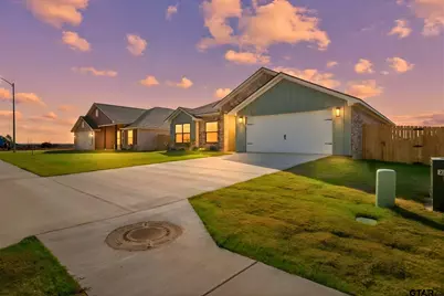 16529 Crossing Circle, Lindale, TX 75771 - Photo 1