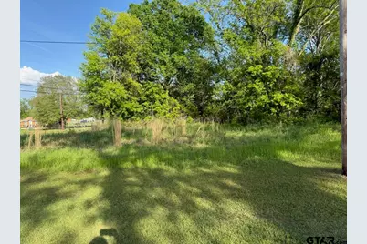 412 Johnson Ave, Gladewater, TX 75647 - Photo 1