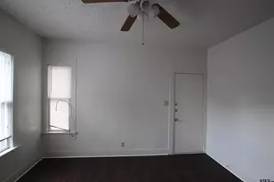 808 S Robertson Ave D, Tyler, TX 75702 - Photo 5