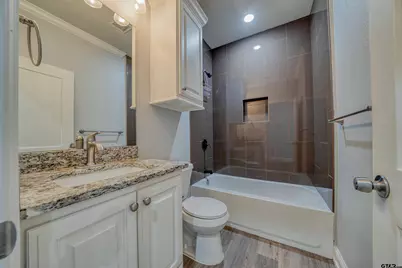 2006 W Oakwood St, Tyler, TX 75702 - Photo 7