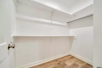 2006 W Oakwood St, Tyler, TX 75702 - Photo 3