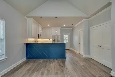 2006 W Oakwood St, Tyler, TX 75702 - Photo 9