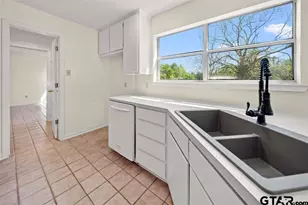 1707 Co Rd 4101, Jacksonville, TX 75766 - Photo 15