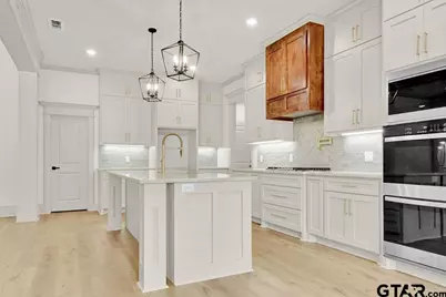 14657 Woodland Creek Drive, Tyler, TX 75706 - Photo 11