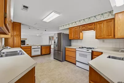 102 Summerall, Mabank, TX 75156 - Photo 7