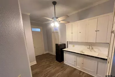 823 S Magnolia St, Palestine, TX 75801 - Photo 15