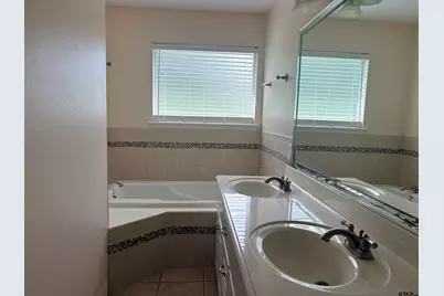 201 County Road 3821, Troup, TX 75789 - Photo 15