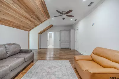 200 W Van St, Lindale, TX 75771 - Photo 33
