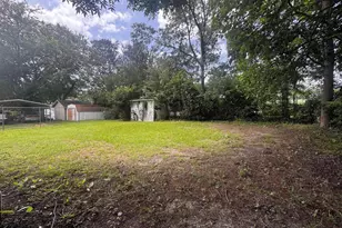 414 W 4th St, Mt Pleasant, TX 75455 - Photo 15