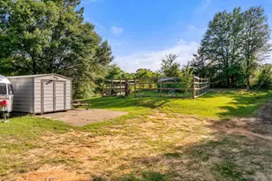 1075 Anderson Co Road 323, Palestine, TX 75803 - Photo 21