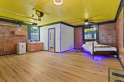 211 W Grand Avenue, Marshall, TX 75670 - Photo 17