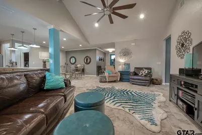 312 Kingdom Blvd, Lindale, TX 75771 - Photo 11