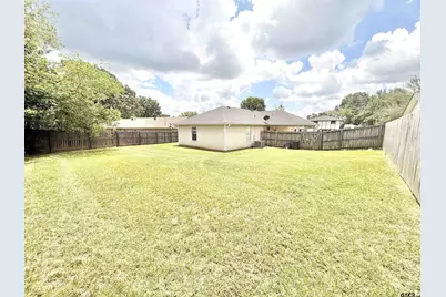 308 Park Ln, Jacksonville, TX 75766 - Photo 3