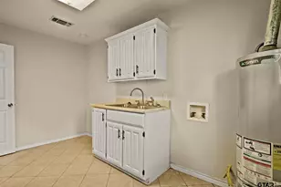119 W Billy Daniels Pkwy, Mount Pleasant, TX 75455 - Photo 19