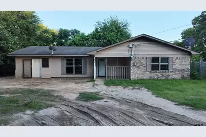 712 Half St, Lindale, TX 75771 - Photo 1