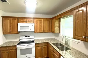 505 Red Springs Ave, Mt Pleasant, TX 75455 - Photo 5