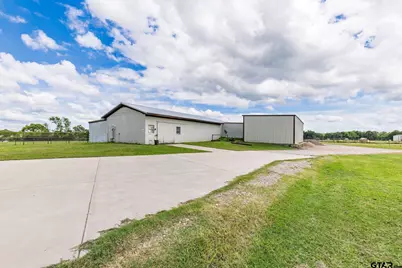 609 County Road 2421, Como, TX 75431 - Photo 37