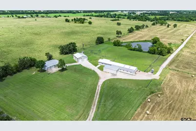 609 County Road 2421, Como, TX 75431 - Photo 31