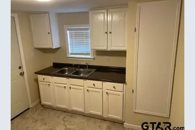 2104 W Robbins, Tyler, TX 75702 - Photo 5