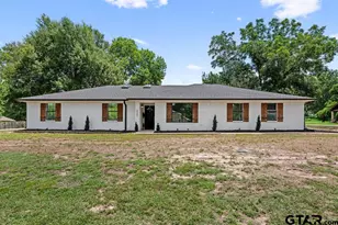 225 Francis Dr, Lindale, TX 75771 - Photo 1