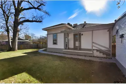 269 E Holley St, Alba, TX 75410 - Photo 5