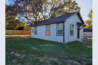 2435 Waterwood Dr, Chandler, TX 75758 - Photo 13
