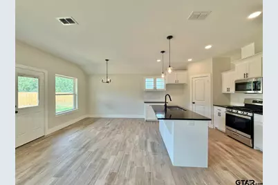 17434 Crossing Circle, Lindale, TX 75771 - Photo 5
