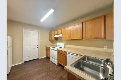 10230 Peterson Road, Tyler, TX 75708 - Photo 9