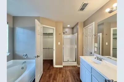 15919 Brittain Ct, Lindale, TX 75771 - Photo 9