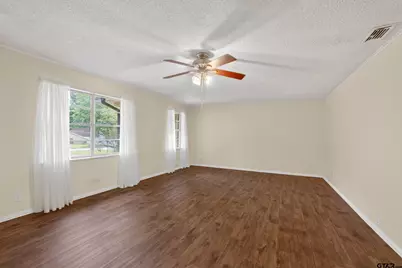 209 Meadowbrook, Overton, TX 75684 - Photo 5