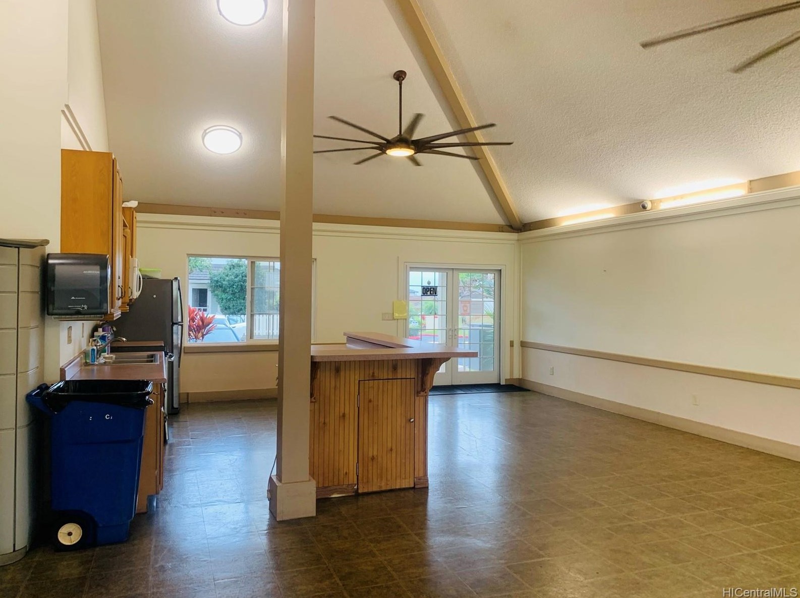 94-1481 Waipio Uka St, Waipahu HI  exterior