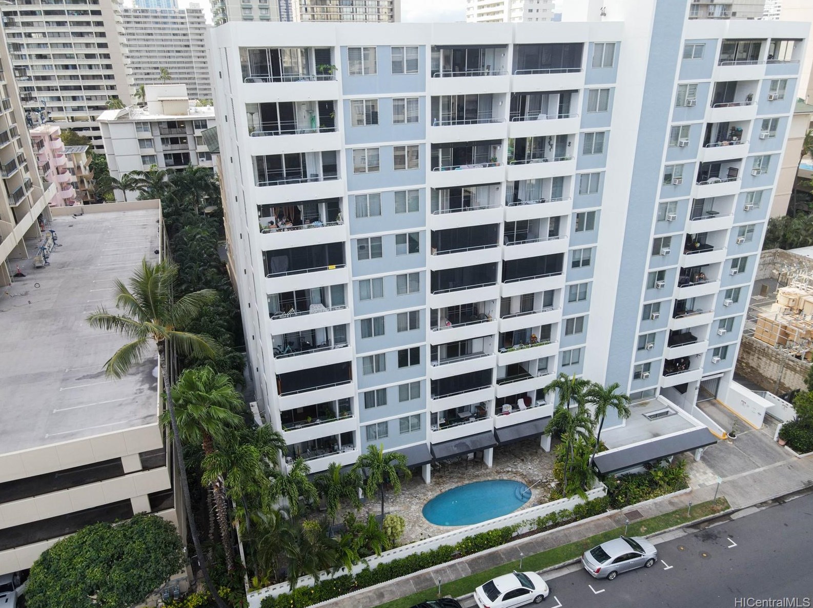 430 Kaiolu St, Honolulu HI 96815-2232 exterior