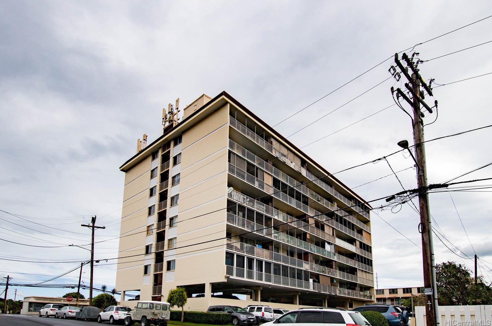 950 Lehua Ave, Pearl City HI  96782-3368 exterior