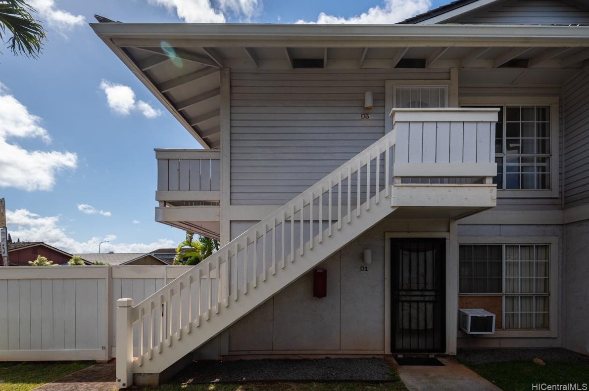 94-1075 Kepakepa St, Waipahu HI  96797 exterior