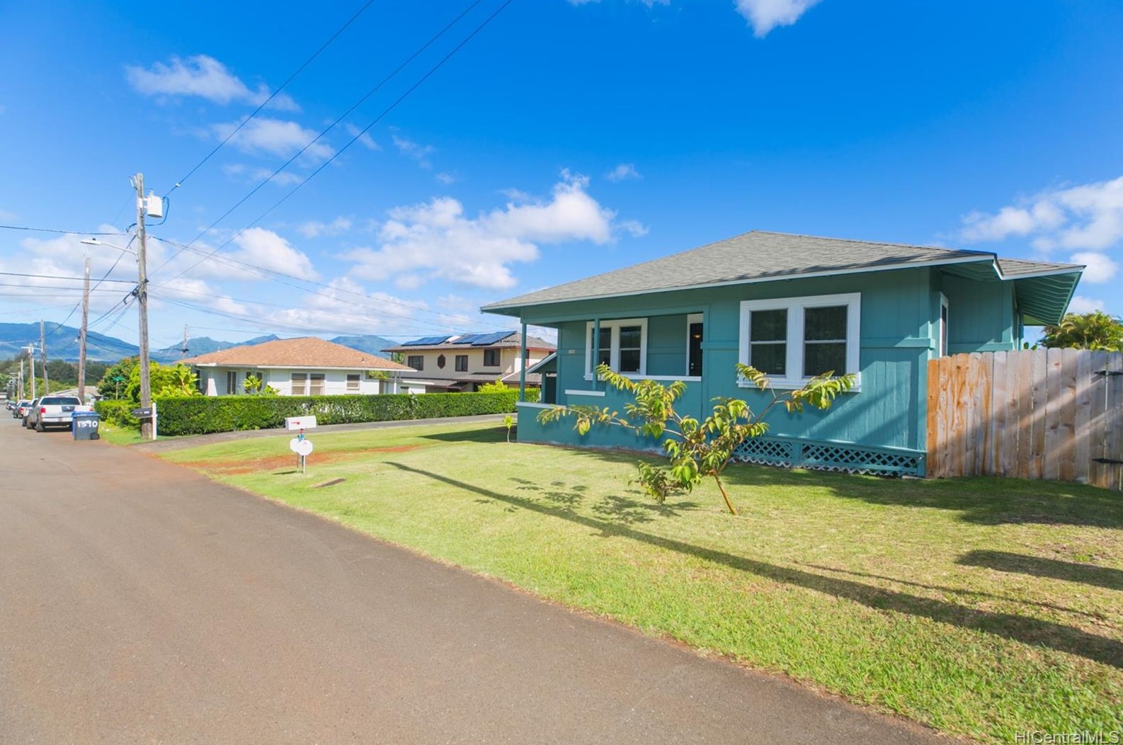 1396 Loko Dr, Wahiawa HI  96786-2352 exterior