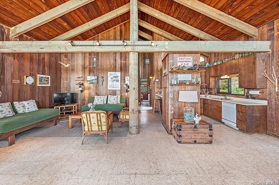 56157 Kamehameha Hwy, Kahuku HI  96731-0021 exterior