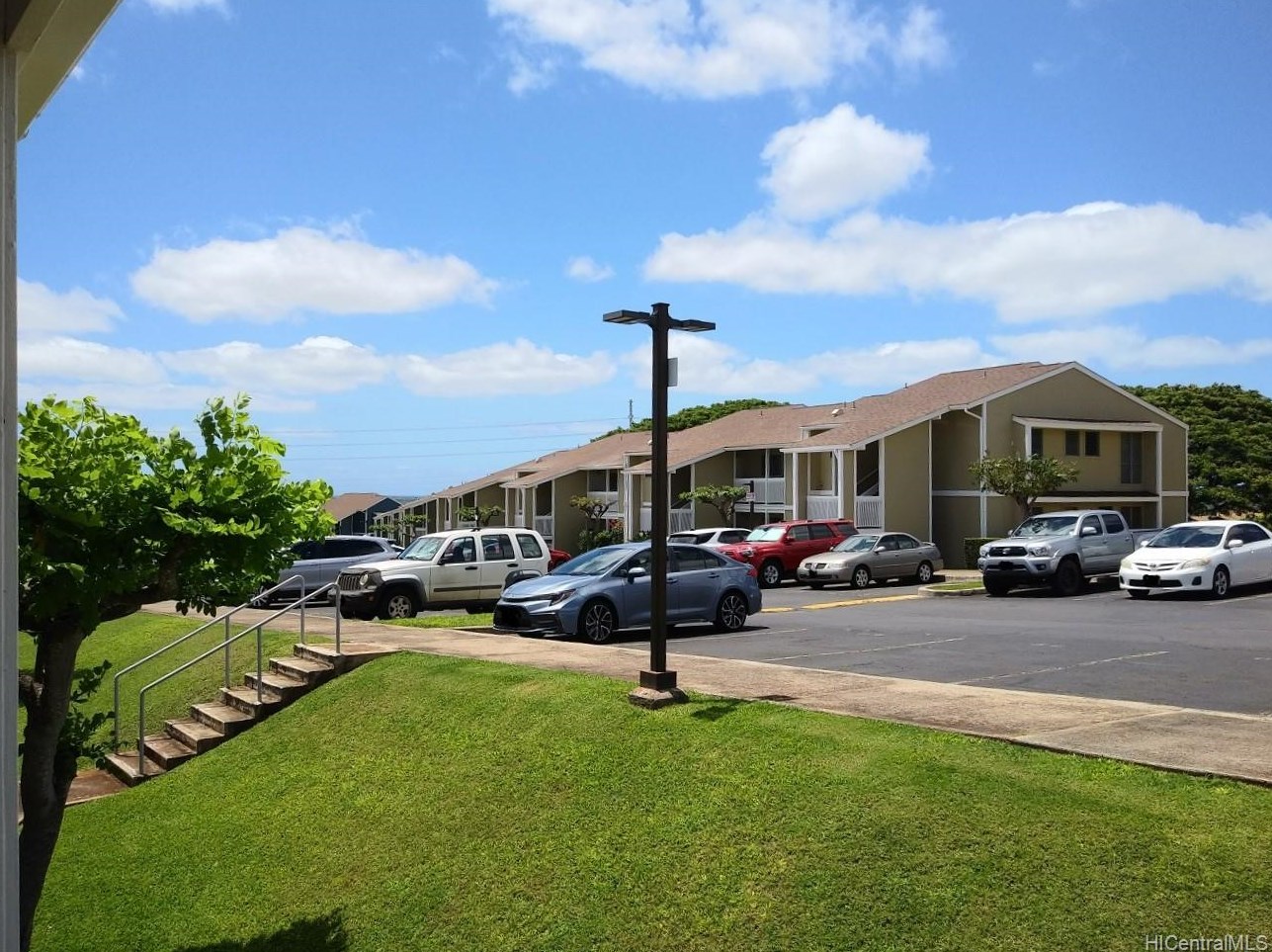 94-615 Kahakea St, Waipahu HI  96797 exterior