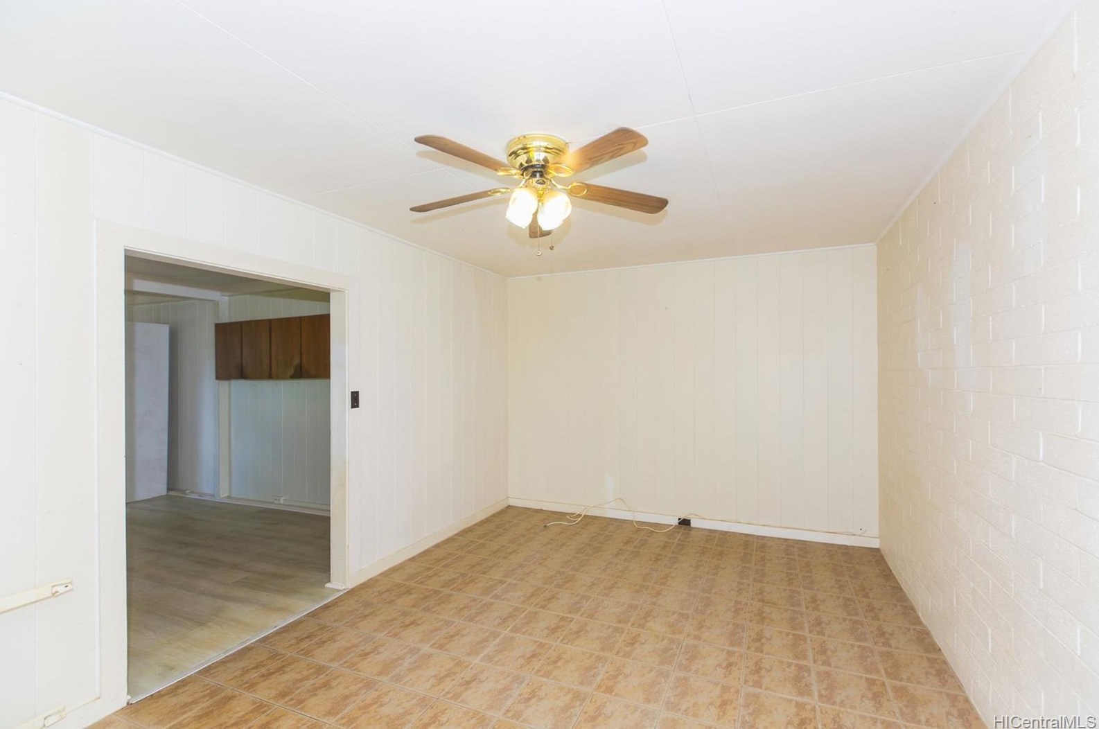 279 Valley Ave, Wahiawa HI  96786-2427 exterior