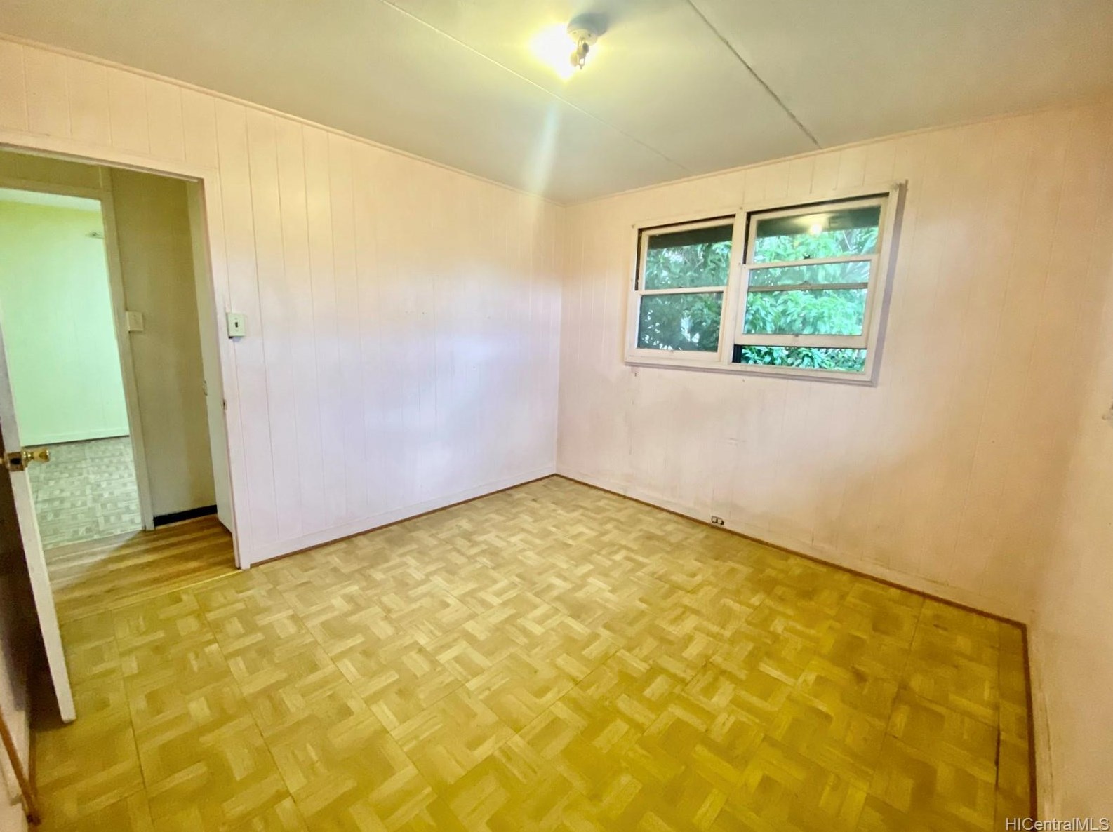 604 Hoomalu St, Pearl City HI 96782-2708 exterior