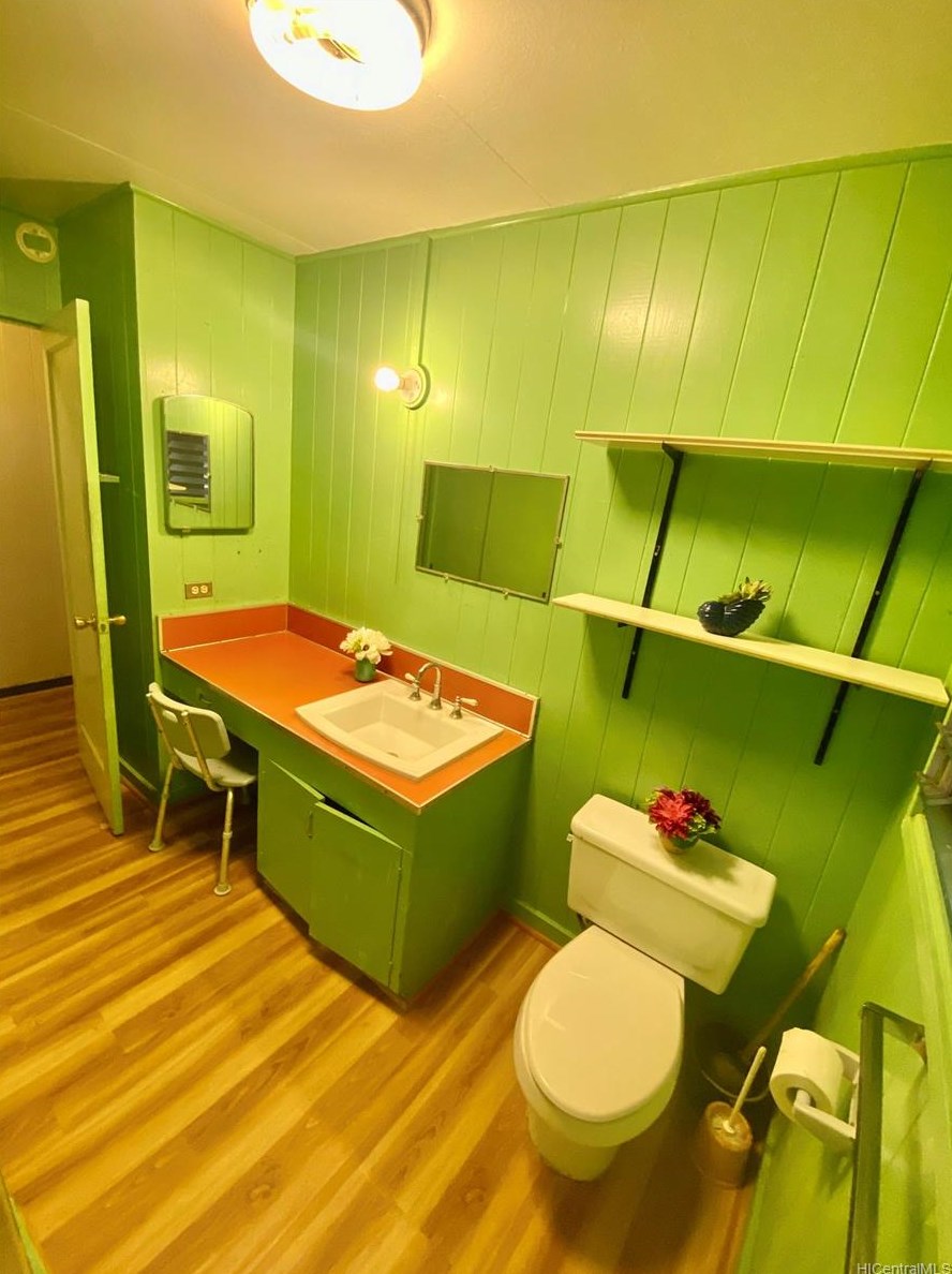 604 Hoomalu St, Pearl City HI 96782-2708 exterior