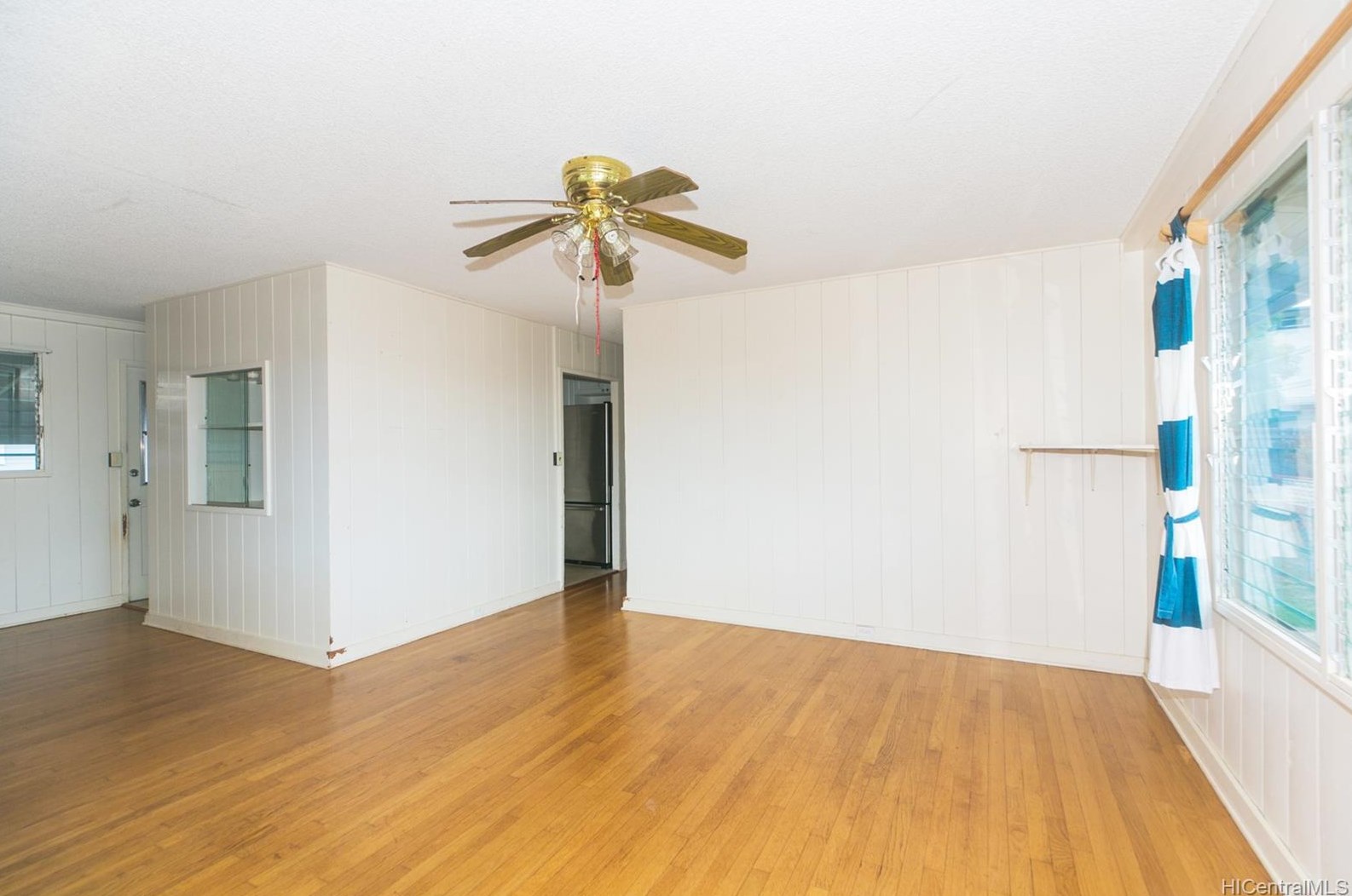 1086 Kaweloka St, Pearl City HI 96782-2082 exterior