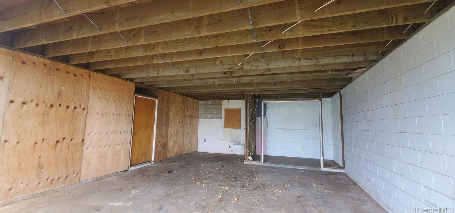 94-043 Waikele Loop, Waipahu HI  96797-2640 exterior